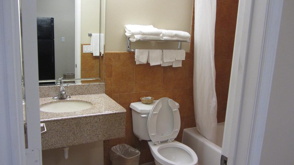 סייפרס Palace Inn Copperfield חדר תמונה